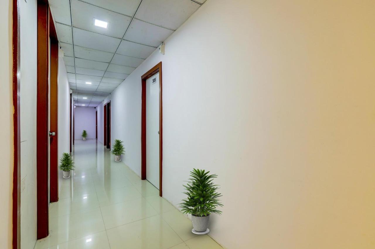Hotel O Cozy Rooms Surat Bagian luar foto